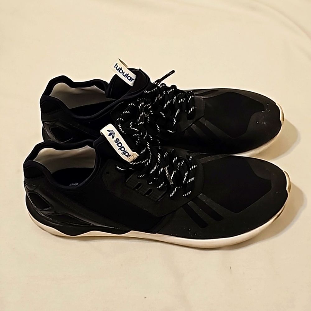 Adidas Originals Tubular size 13‎
